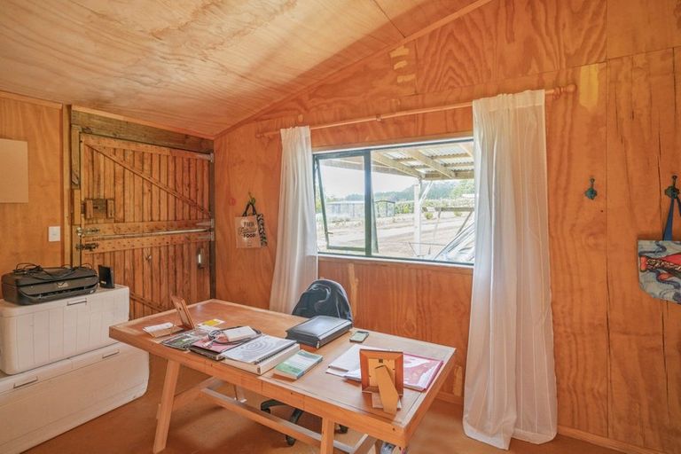 Photo of property in 60 Resolution Rise, Cooks Beach, Whitianga, 3591