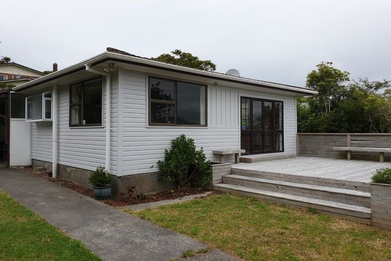 Photo of property in 1 Ceres Crescent, Johnsonville, Wellington, 6037