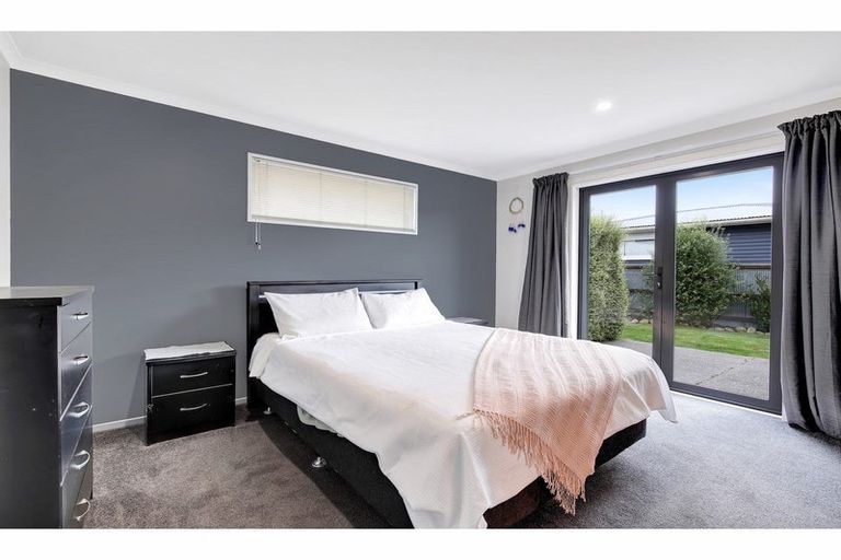Photo of property in 17 Buckleys Road, Rangiora, 7400