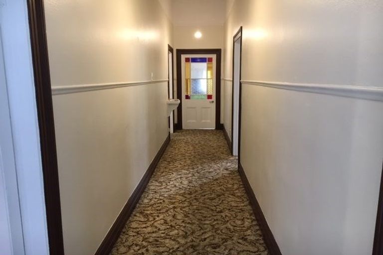 Photo of property in 94 Russell Terrace, Berhampore, Wellington, 6023