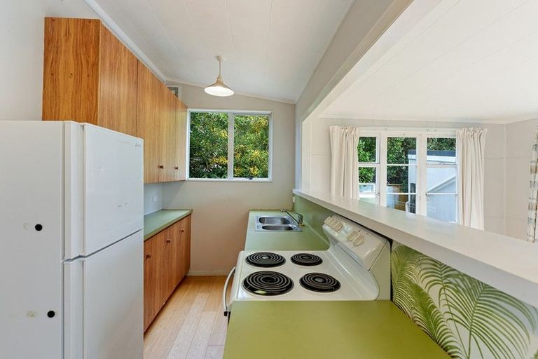 Photo of property in 674 Waikawa Beach Road, Waikawa Beach, Levin, 5573