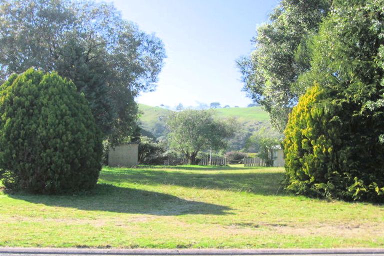 Photo of property in 81 Oyster Drive, Cooks Beach, Whitianga, 3591