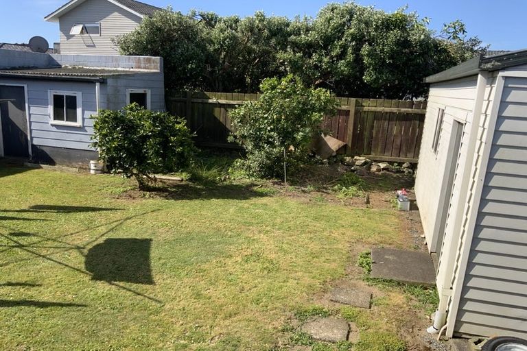 Photo of property in 12 Adel Place, Weymouth, Auckland, 2103