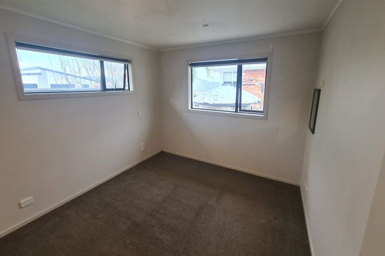 Photo of property in 197 Edmonton Road, Te Atatu South, Auckland, 0610