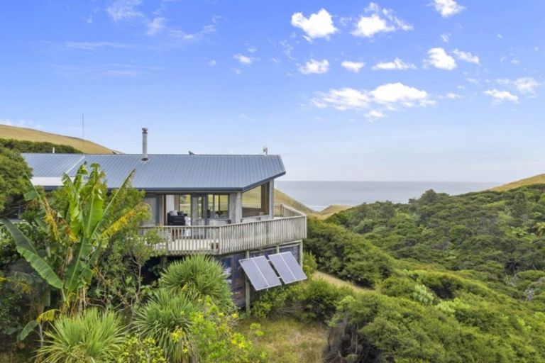 Photo of property in 1574 Whaanga Road, Raglan, 3296