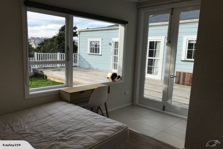 Photo of property in 54 Raroa Road, Kelburn, Wellington, 6012