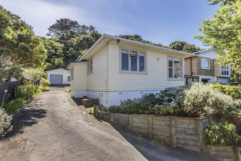 Photo of property in 12 Raroa Place, Pukerua Bay, 5026