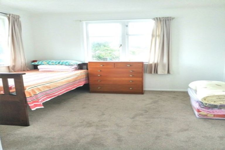 Photo of property in 65 Awaroa Road, Sunnyvale, Auckland, 0612