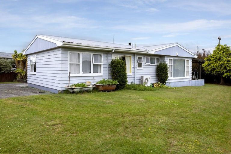 Photo of property in 2 Tamatea Road, Taupo, 3330