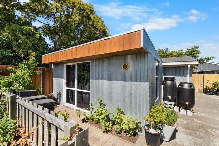 Photo of property in 14 Warren Crescent, Hillmorton, Christchurch, 8025