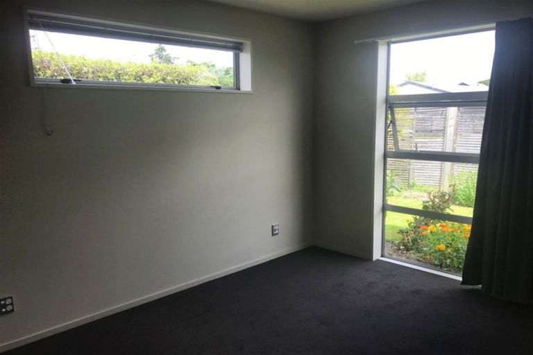 Photo of property in 55 Lyndon Street, Riccarton, Christchurch, 8041