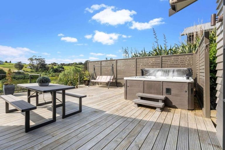 Photo of property in 14 Regis Lane, Flat Bush, Auckland, 2019
