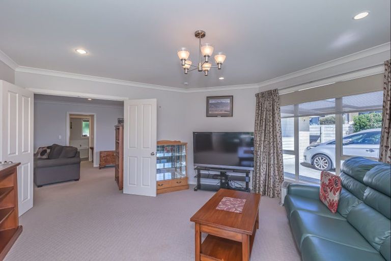 Photo of property in 180 Bath Street, Levin, 5510