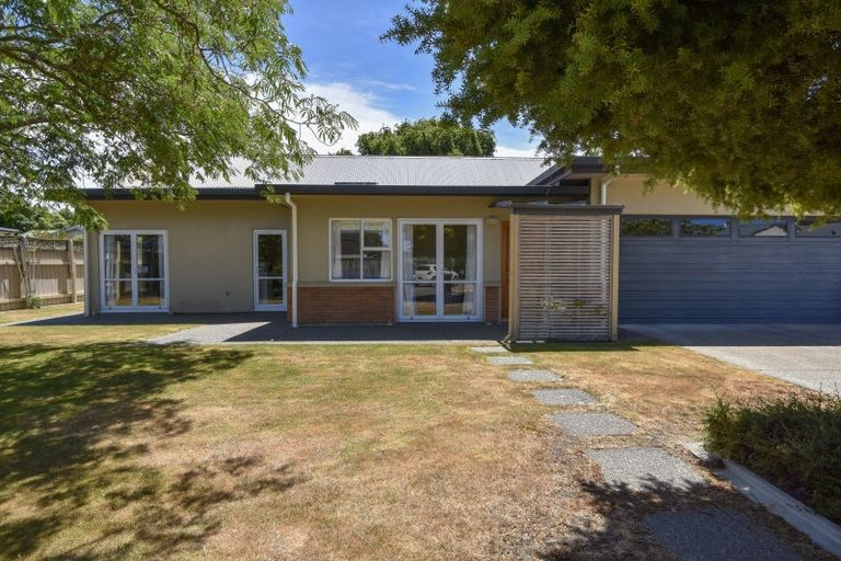 Photo of property in 26 Deller Drive, Carterton, 5713