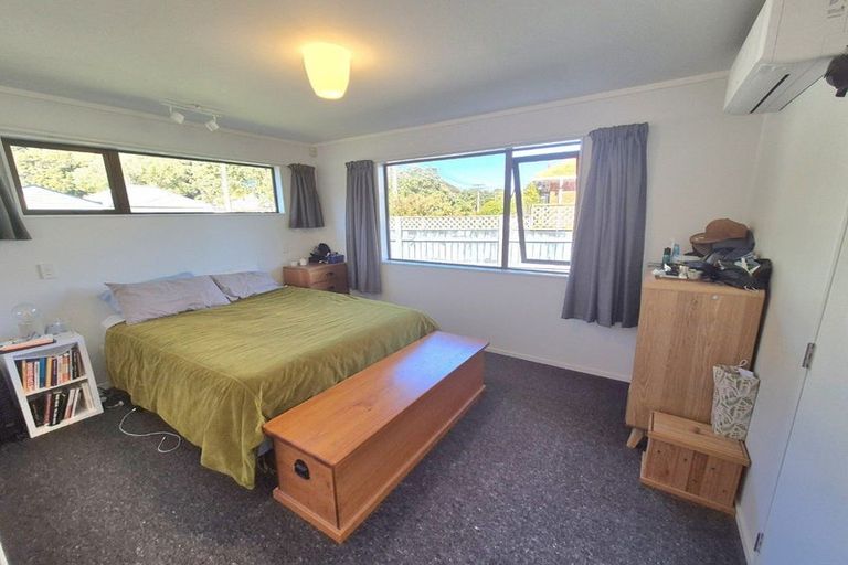 Photo of property in 2 Freyberg Street, Waterloo, Lower Hutt, 5011