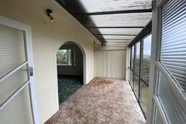 Photo of property in 75 Mould Street, Waitara, 4320