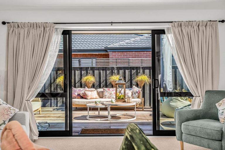 Photo of property in 16 Cam Mill Place, Rangiora, 7400