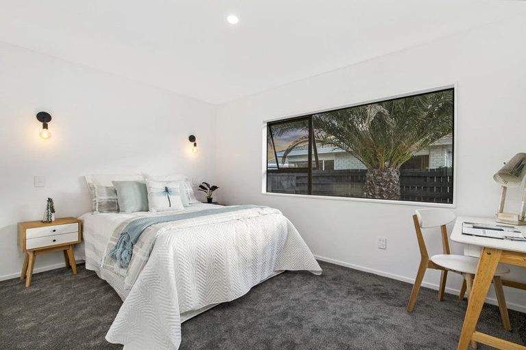 Photo of property in 1/35 Alice Avenue, Orewa, 0931