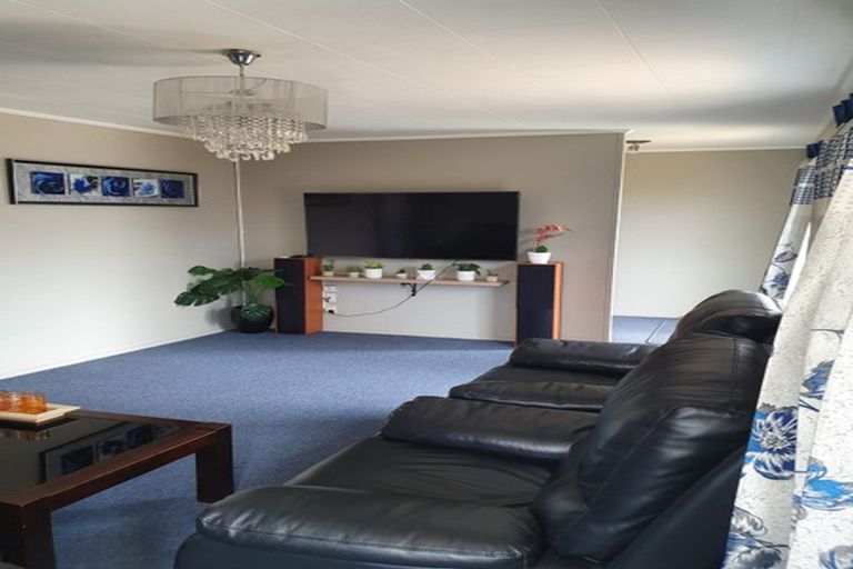 Photo of property in 29 Lydia Place, Kelvin Grove, Palmerston North, 4414