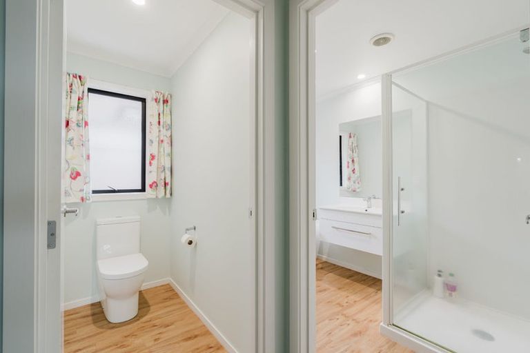 Photo of property in 14 Te Tiireke Drive, Glenview, Hamilton, 3206