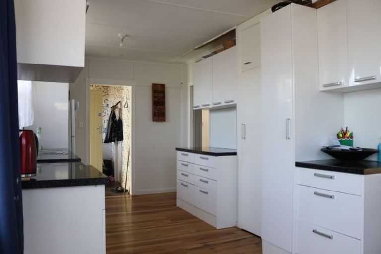 Photo of property in 325 Hazelmere Crescent, Te Awamutu, 3800