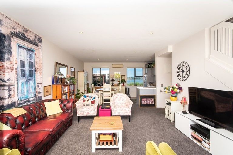 Photo of property in The Terraces, 4/9 Humber Street, Pandora, Napier, 4110