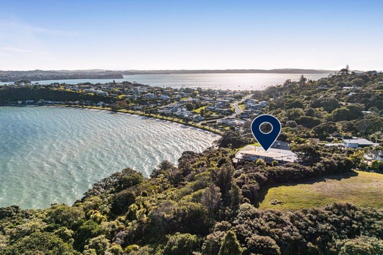 Photo of property in 52 Beauvoir Avenue, Matakatia, Whangaparaoa, 0930