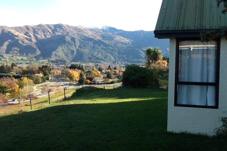 Photo of property in 10 Rob Roy Lane, Wanaka, 9305