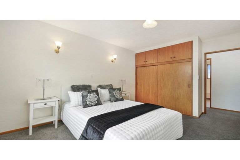 Photo of property in 1/228 Yaldhurst Road, Avonhead, Christchurch, 8042