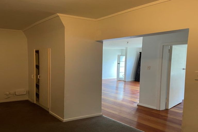 Photo of property in 23 Melrose Road, Island Bay, Wellington, 6023