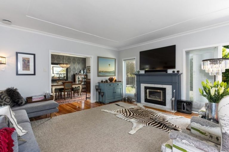 Photo of property in 15 Mcmaster Street, Greytown, 5712