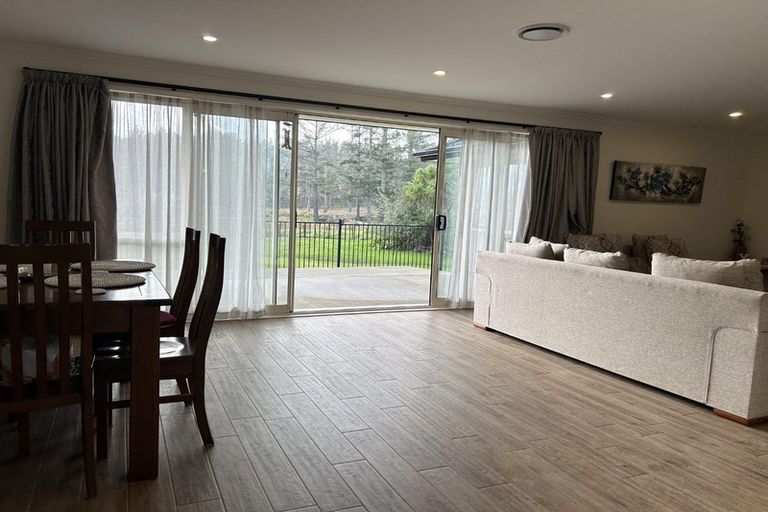 Photo of property in 13 Riverboat Lane, Helensville, 0800