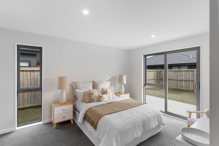 Photo of property in 18 Harry Manship Crescent, Halswell, Christchurch, 8025