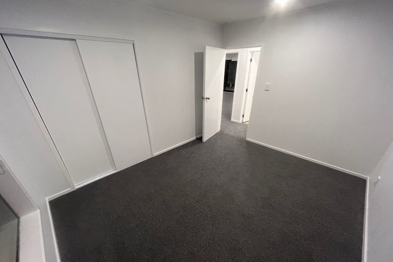 Photo of property in 2/19 Gulf Crest, Bucklands Beach, Auckland, 2012