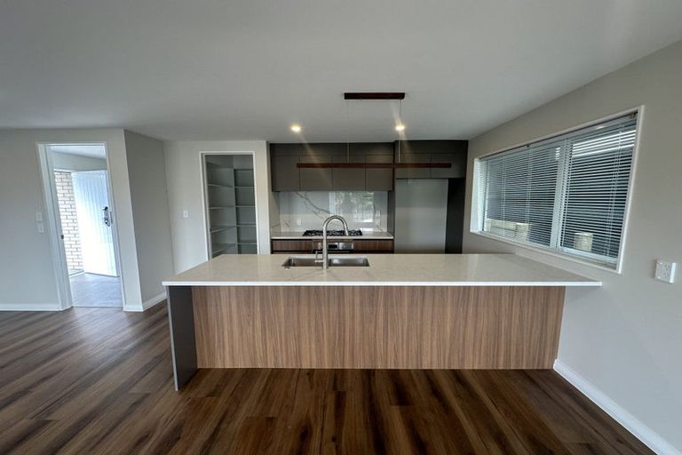 Photo of property in 5b Mander Place, Bucklands Beach, Auckland, 2012