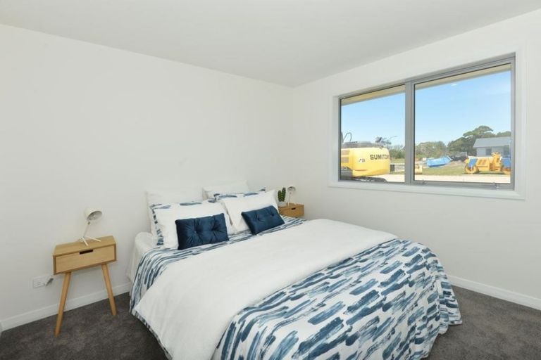 Photo of property in 70 Stace Hopper Drive, One Tree Point, 0118