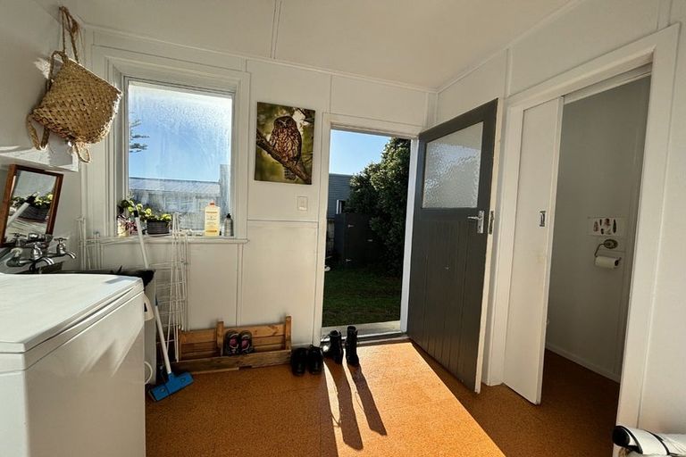 Photo of property in 75 Moana Street, Otaki Beach, Otaki, 5512