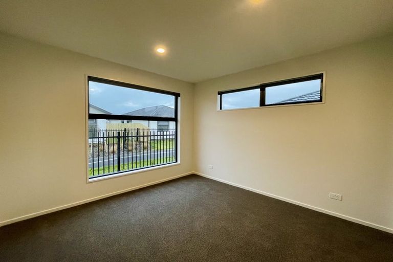 Photo of property in 5 Oakvale Lane, Halswell, Christchurch, 8025