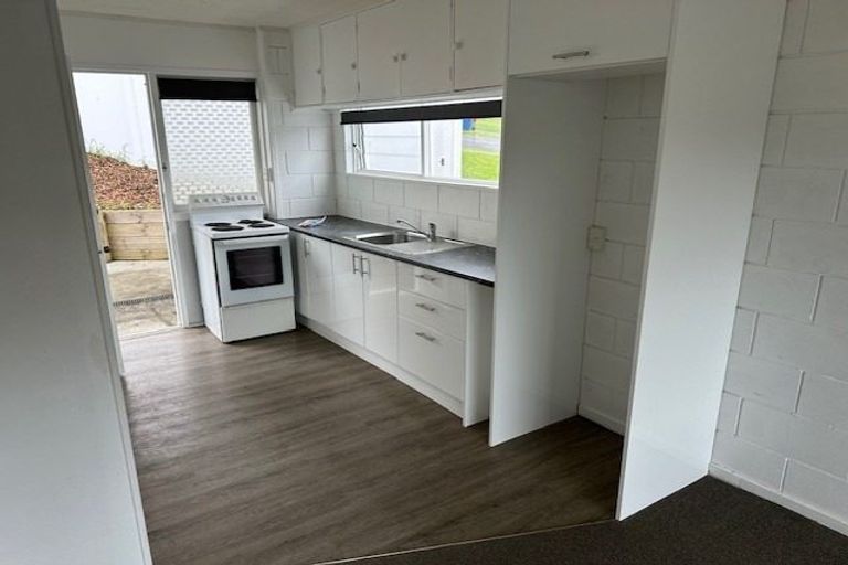 Photo of property in 2/1 Keldale Place, Forrest Hill, Auckland, 0620