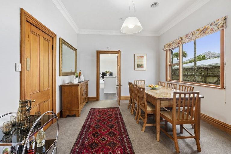 Photo of property in 16 Farm Road, Northland, Wellington, 6012