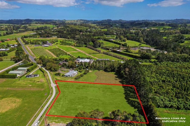 Photo of property in 53 Dysart Lane, Kumeu, 0891