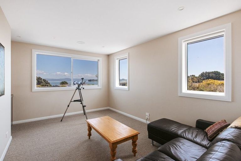 Photo of property in 5 Gellibrand Place, Omokoroa, 3114