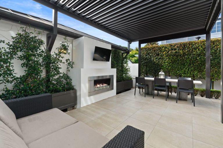 Photo of property in 8 Sylvan Park Avenue, Milford, Auckland, 0620