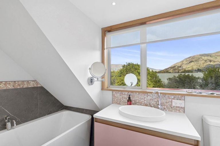 Photo of property in 188 Stone Street, Wanaka, 9305