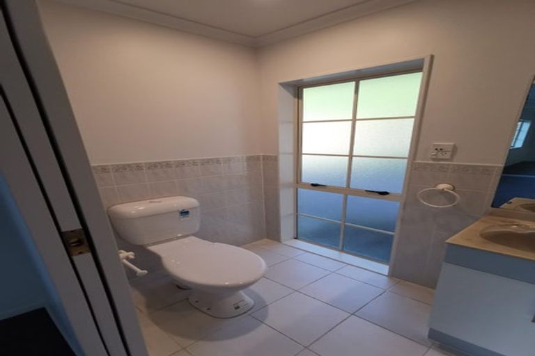 Photo of property in 33 Princeton Parade, Albany, Auckland, 0632