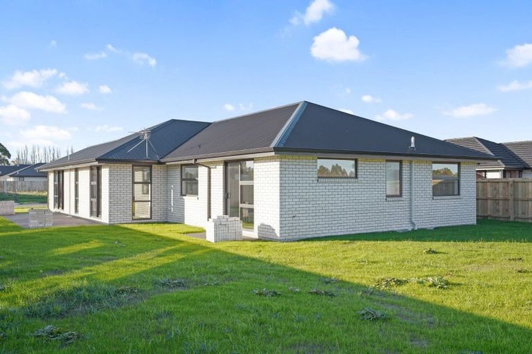 Photo of property in 13 Salkeld Place, Woodend, 7610