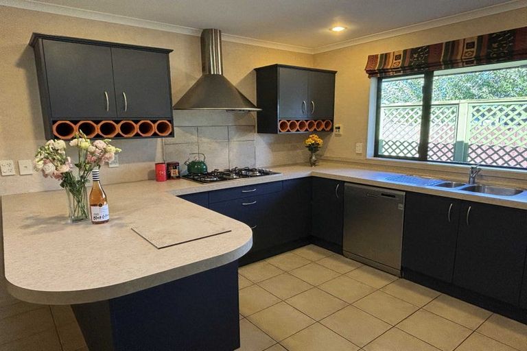 Photo of property in 151 Schnell Drive, Kelvin Grove, Palmerston North, 4414