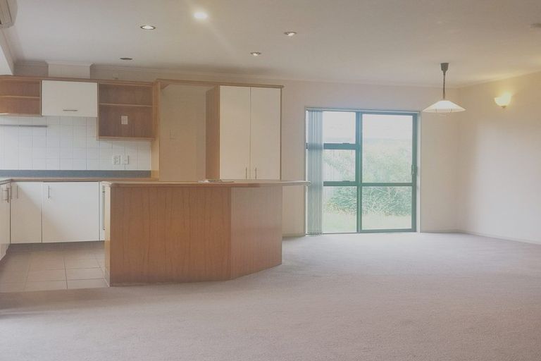 Photo of property in 24 Travers Place, Northpark, Auckland, 2013