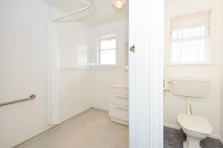 Photo of property in 79 Sutherland Crescent, Westbrook, Palmerston North, 4412