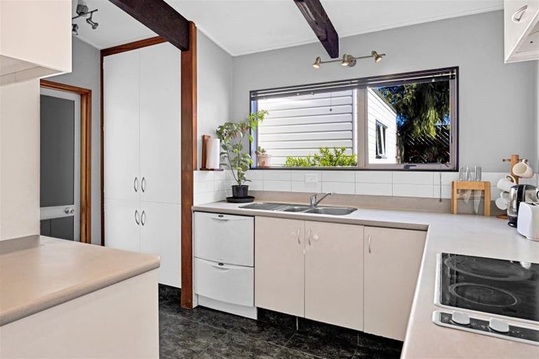 Photo of property in 14 Antonia Place, Bell Block, New Plymouth, 4312